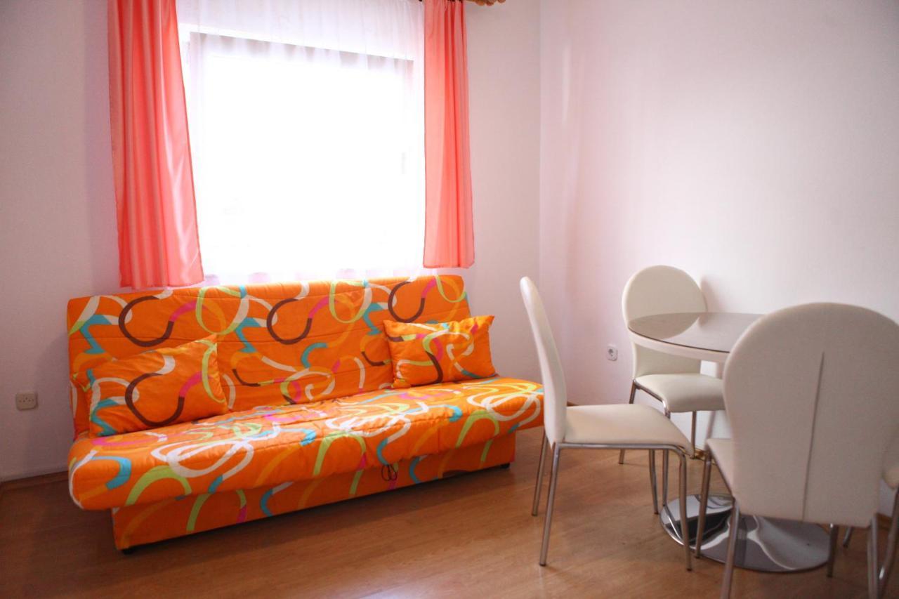 Apartmani Andrej Vodice โวดีเซ ภายนอก รูปภาพ