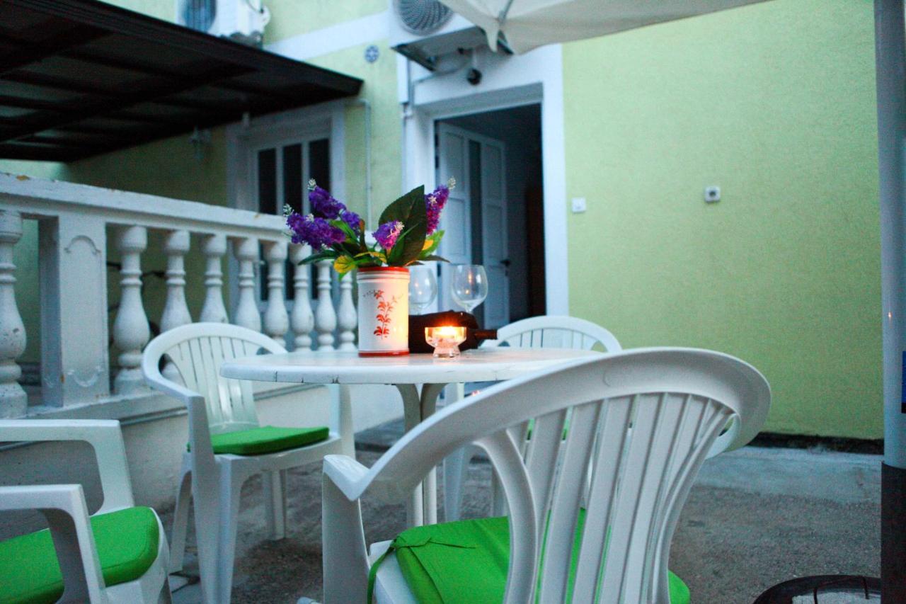 Apartmani Andrej Vodice โวดีเซ ภายนอก รูปภาพ