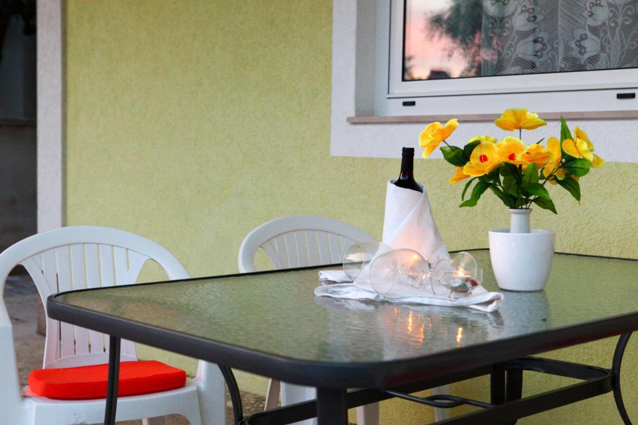 Apartmani Andrej Vodice โวดีเซ ภายนอก รูปภาพ
