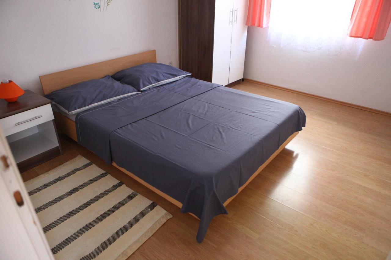 Apartmani Andrej Vodice โวดีเซ ภายนอก รูปภาพ