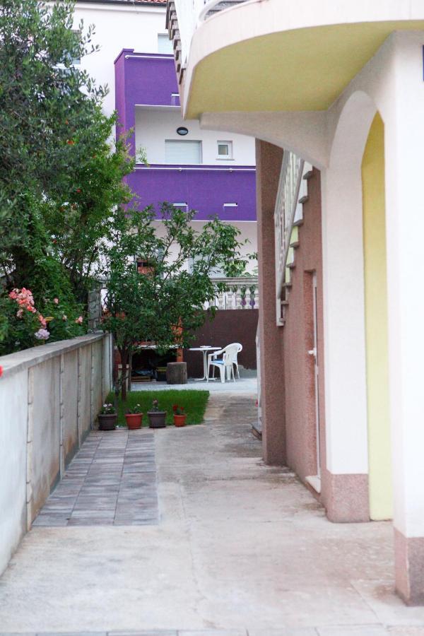 Apartmani Andrej Vodice โวดีเซ ภายนอก รูปภาพ