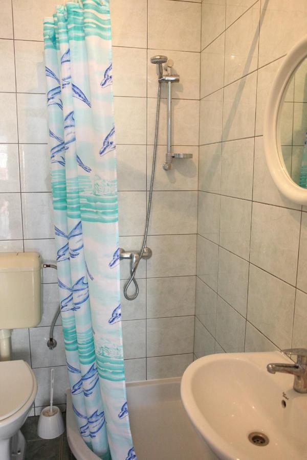 Apartmani Andrej Vodice โวดีเซ ภายนอก รูปภาพ